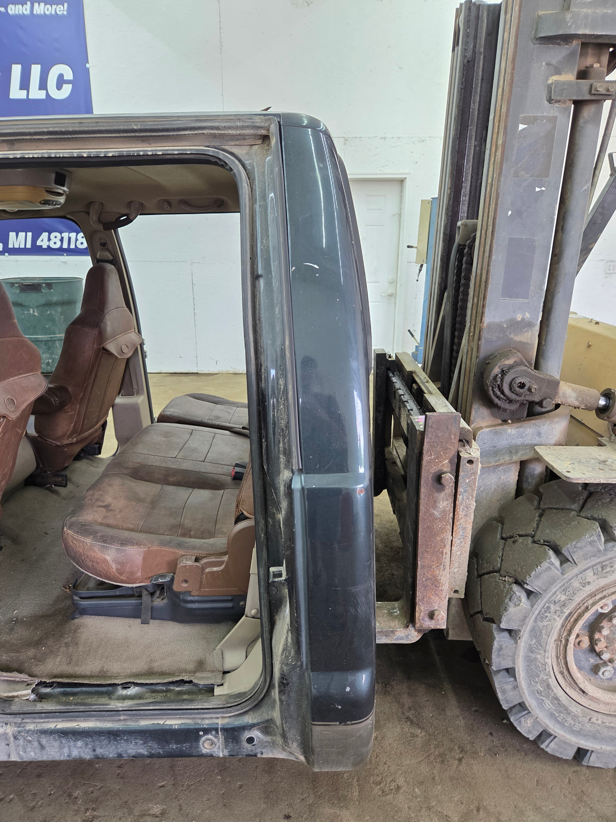 2005-2007 Ford Super Duty F250 F350 F450 F550 XLT 4 Door Crew Cab