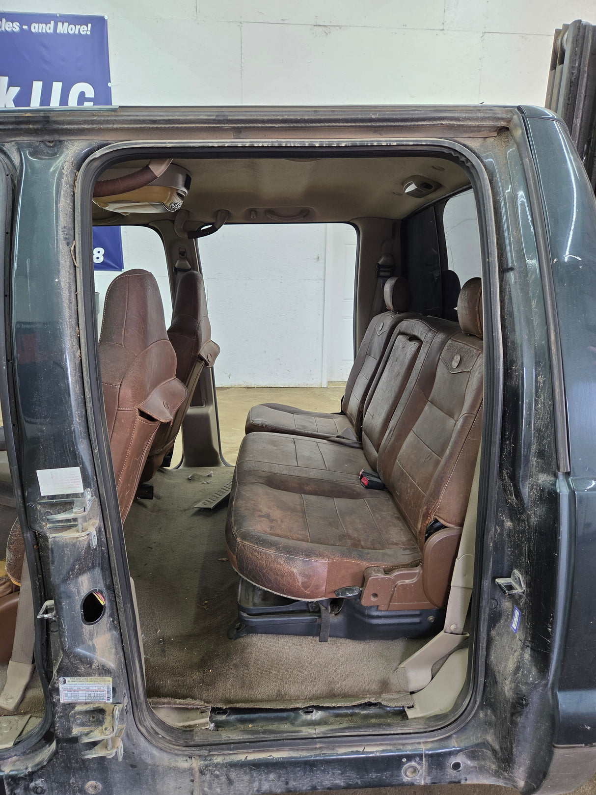 2005-2007 Ford Super Duty F250 F350 F450 F550 XLT 4 Door Crew Cab