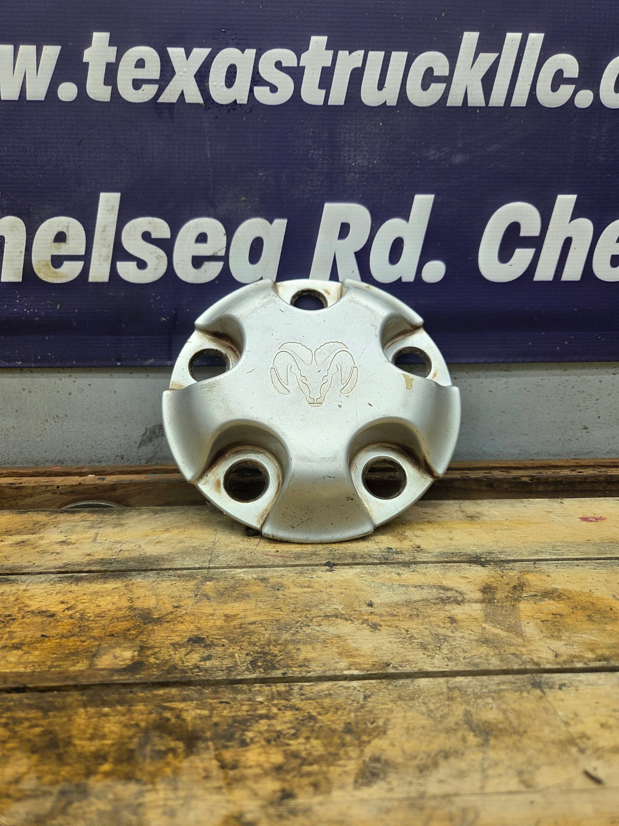 2002-2008 Dodge Ram 1500 OEM Center Wheel Cap Hub Cap 3rd Gen P/N 5845973