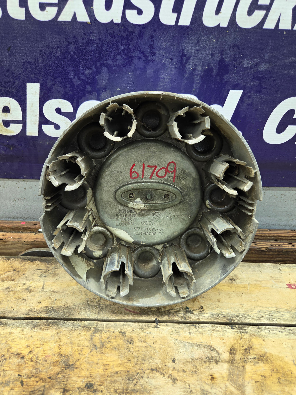 2005-2016 Ford Super Duty Wheel Center Cap F250 F350 5C34-1A096-KE / 5C34-1A096-ZE