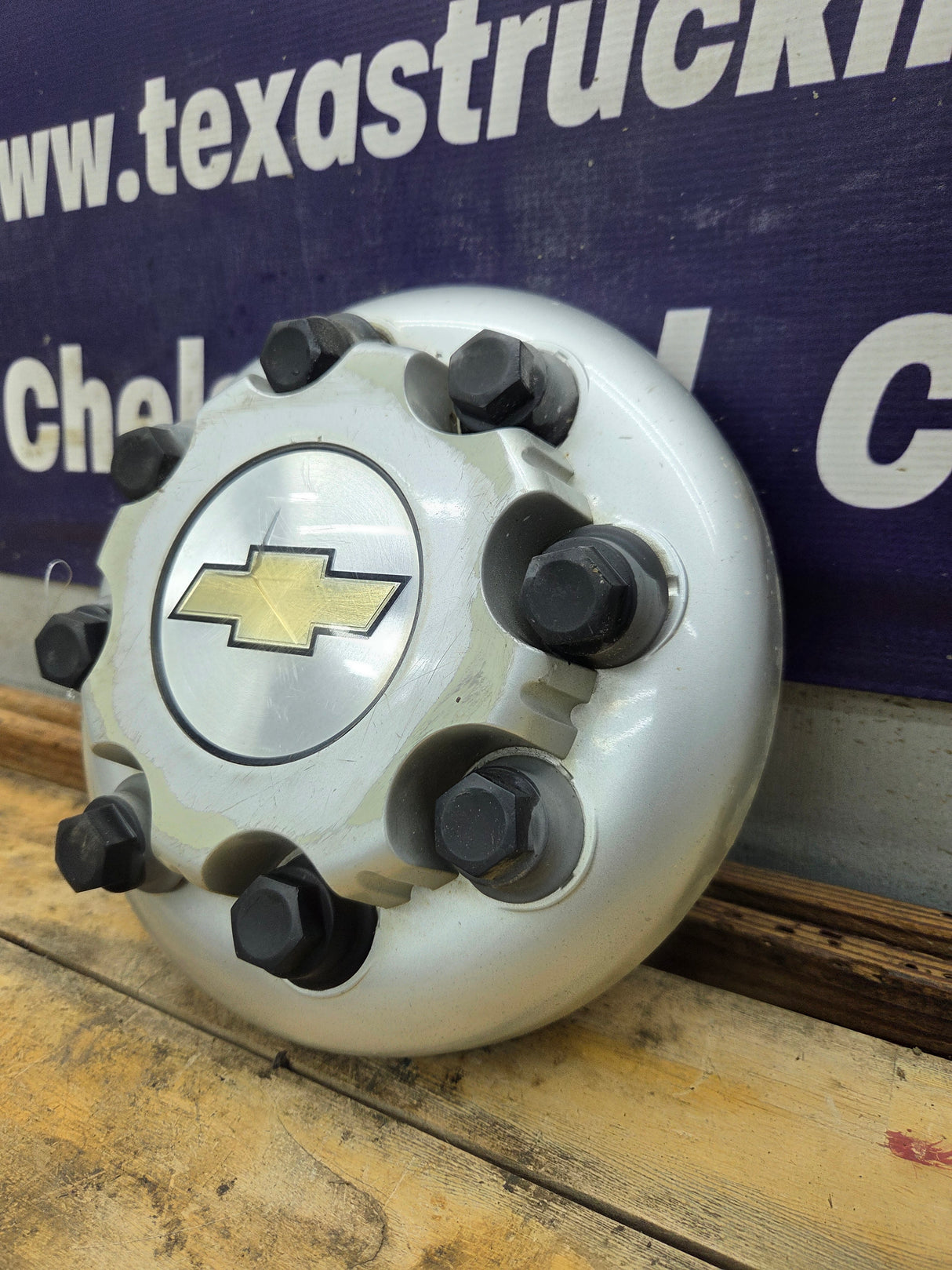 2002-2022 Chevrolet Silverado Express 3500 Dually Front Center Cap Hub Cap 15053704