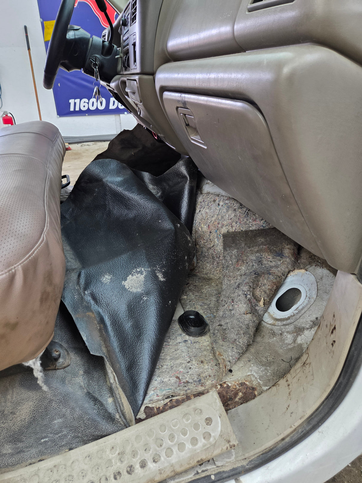 1999-2004 Ford Super Duty F250 F350 F450 F550 XLT 4 Door Crew Cab