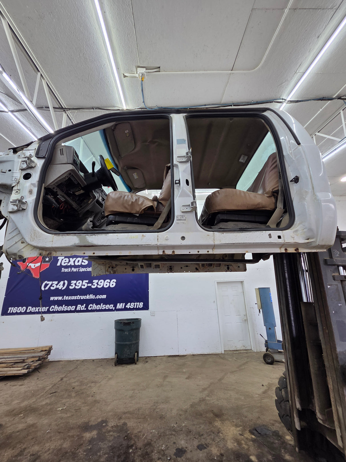 1999-2004 Ford Super Duty F250 F350 F450 F550 XLT 4 Door Crew Cab