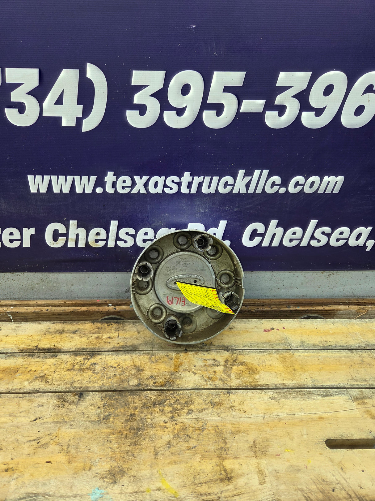 2005-2016 Ford Super Duty KING RANCH Wheel Center Cap F250 F350 5C34-1A096-KD