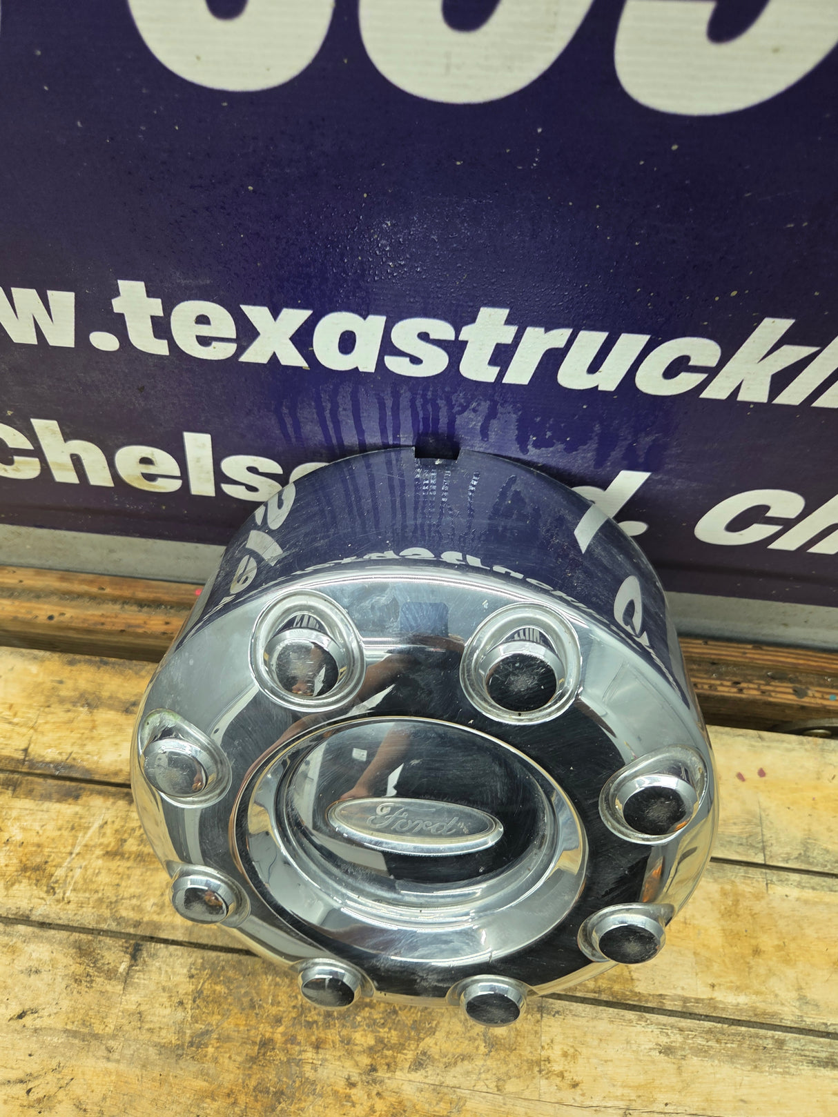 2008-2016 Ford Super Duty F350 Rear DUALLY Hub Cap Chrome Center Cap