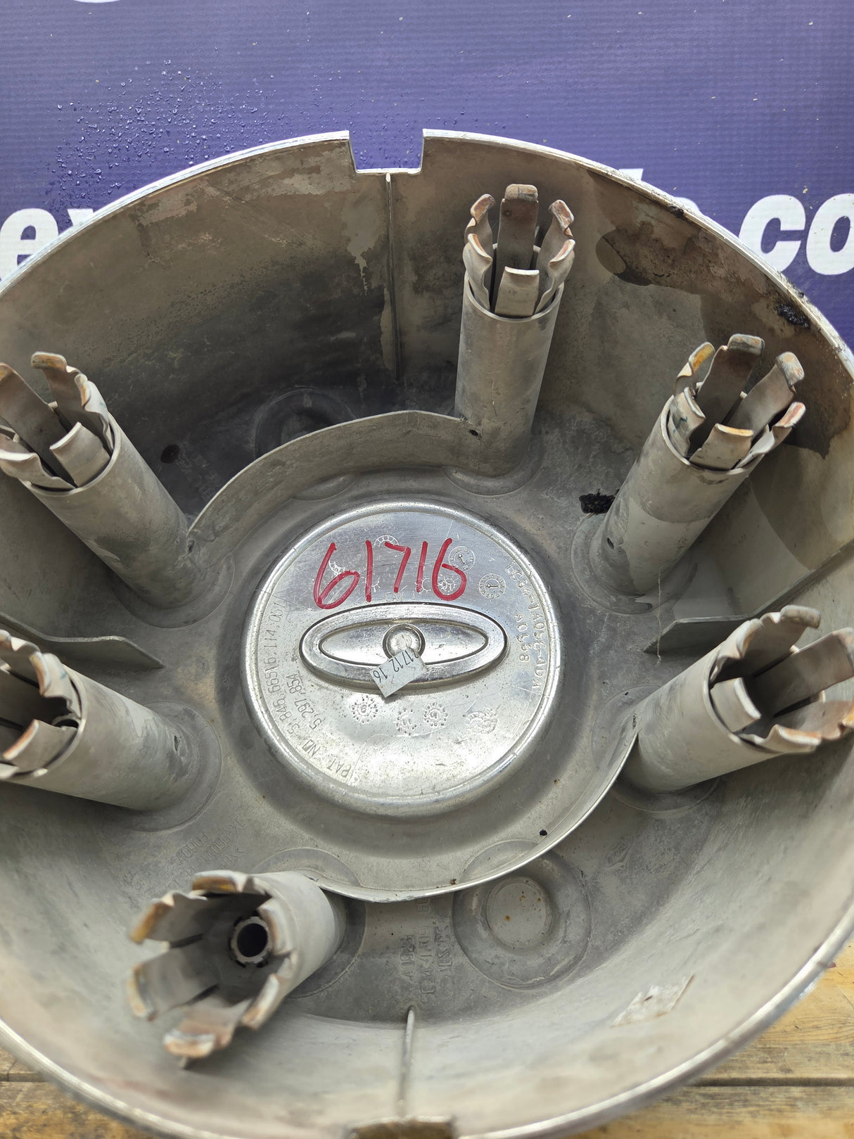 2008-2016 Ford Super Duty F350 Rear DUALLY Hub Cap Chrome Center Cap
