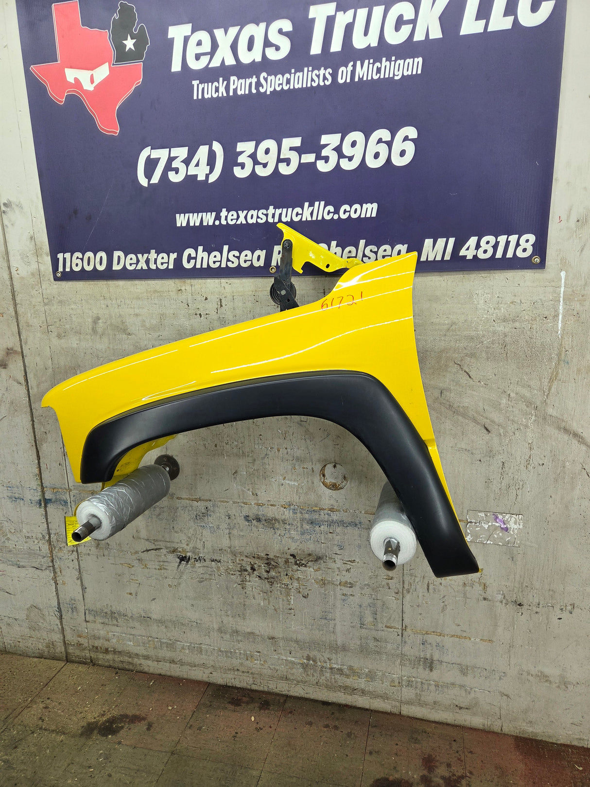 1999-2002 Chevrolet Silverado / Tahoe / Suburban 1500 2500 3500 HD LH Driver Side Front Fender