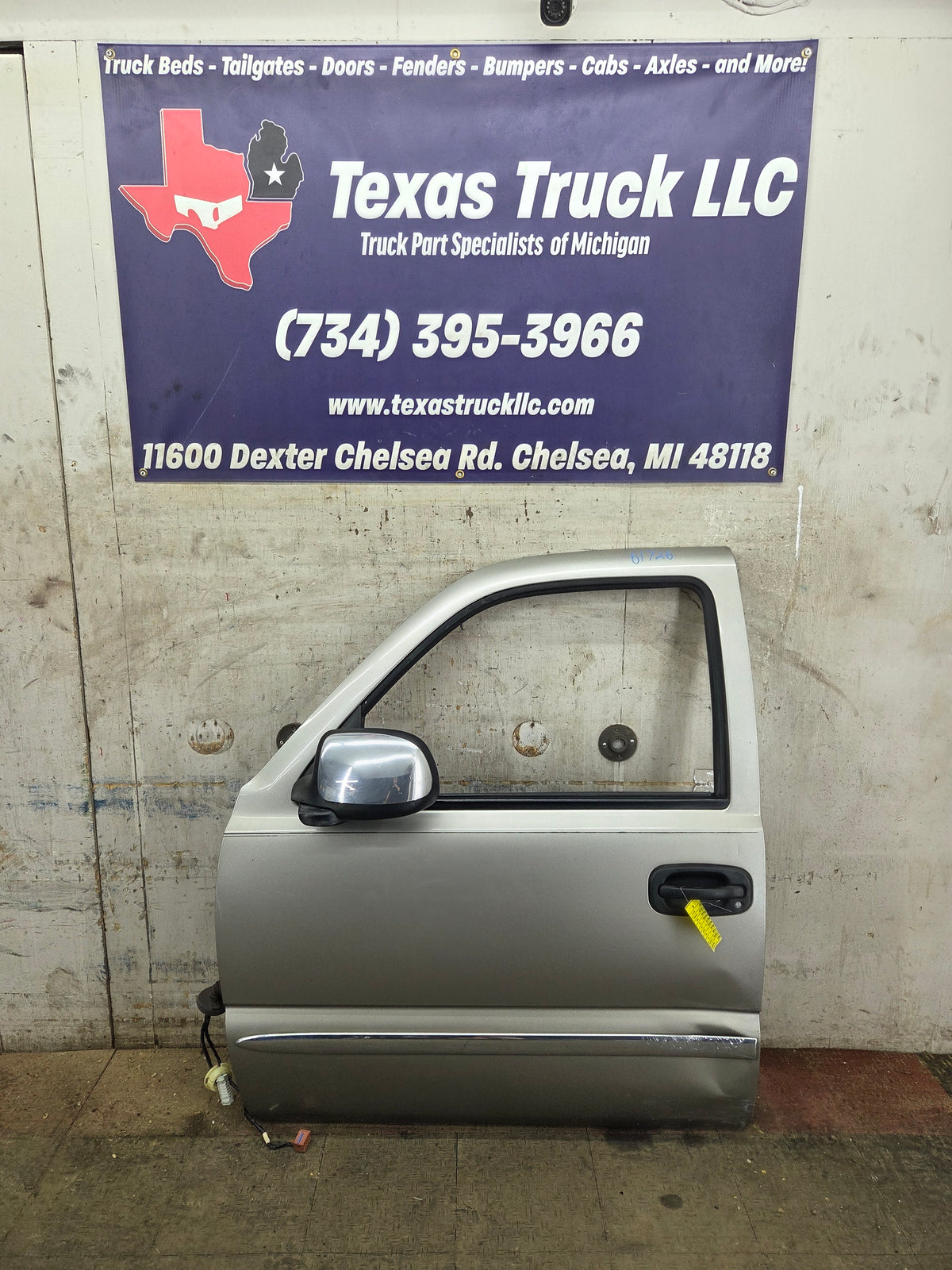 1999-2006 Chevrolet Silverado / GMC Sierra 1500 2500 3500 HD Front Driver Side Door LH