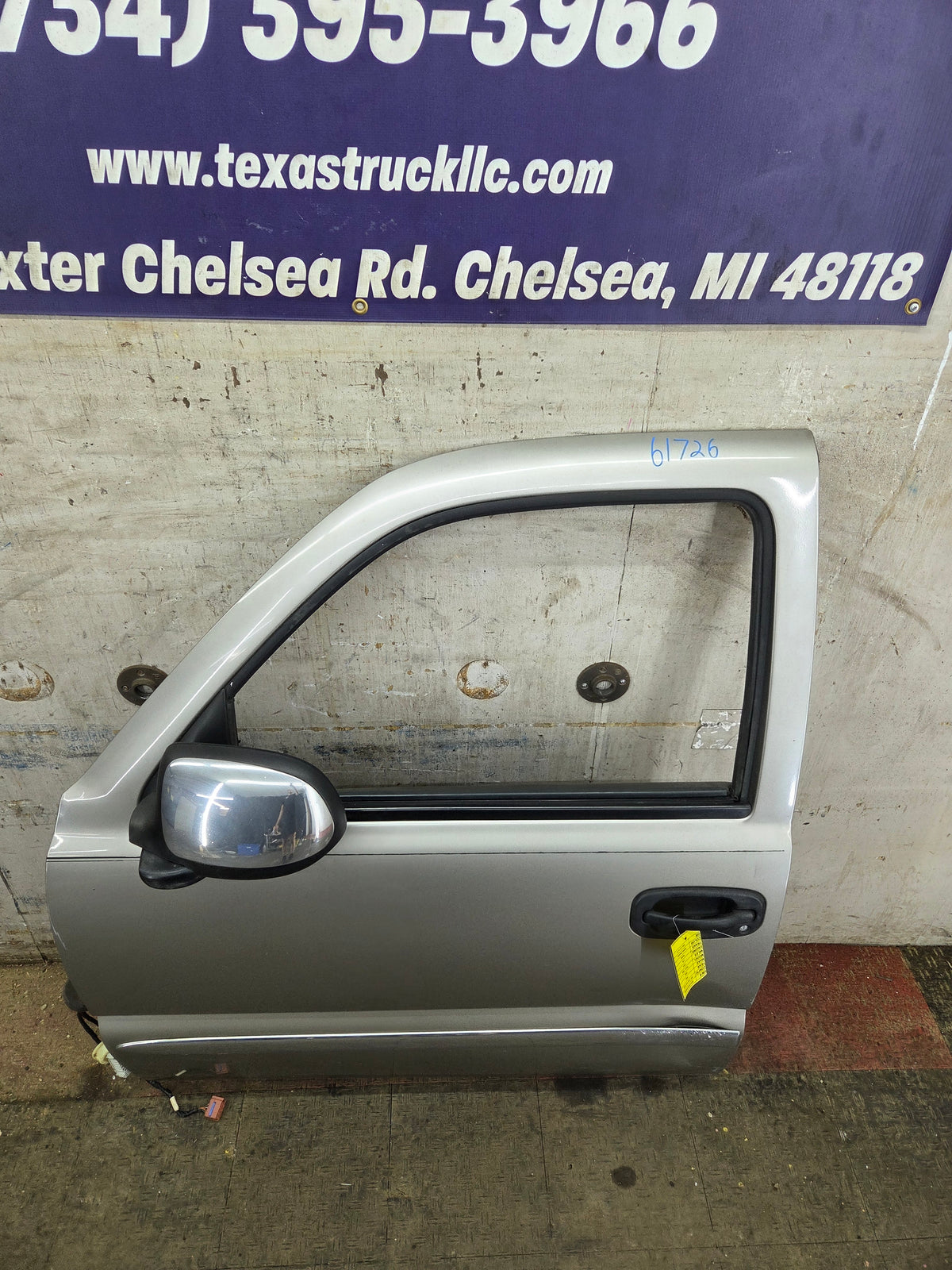 1999-2006 Chevrolet Silverado / GMC Sierra 1500 2500 3500 HD Front Driver Side Door LH