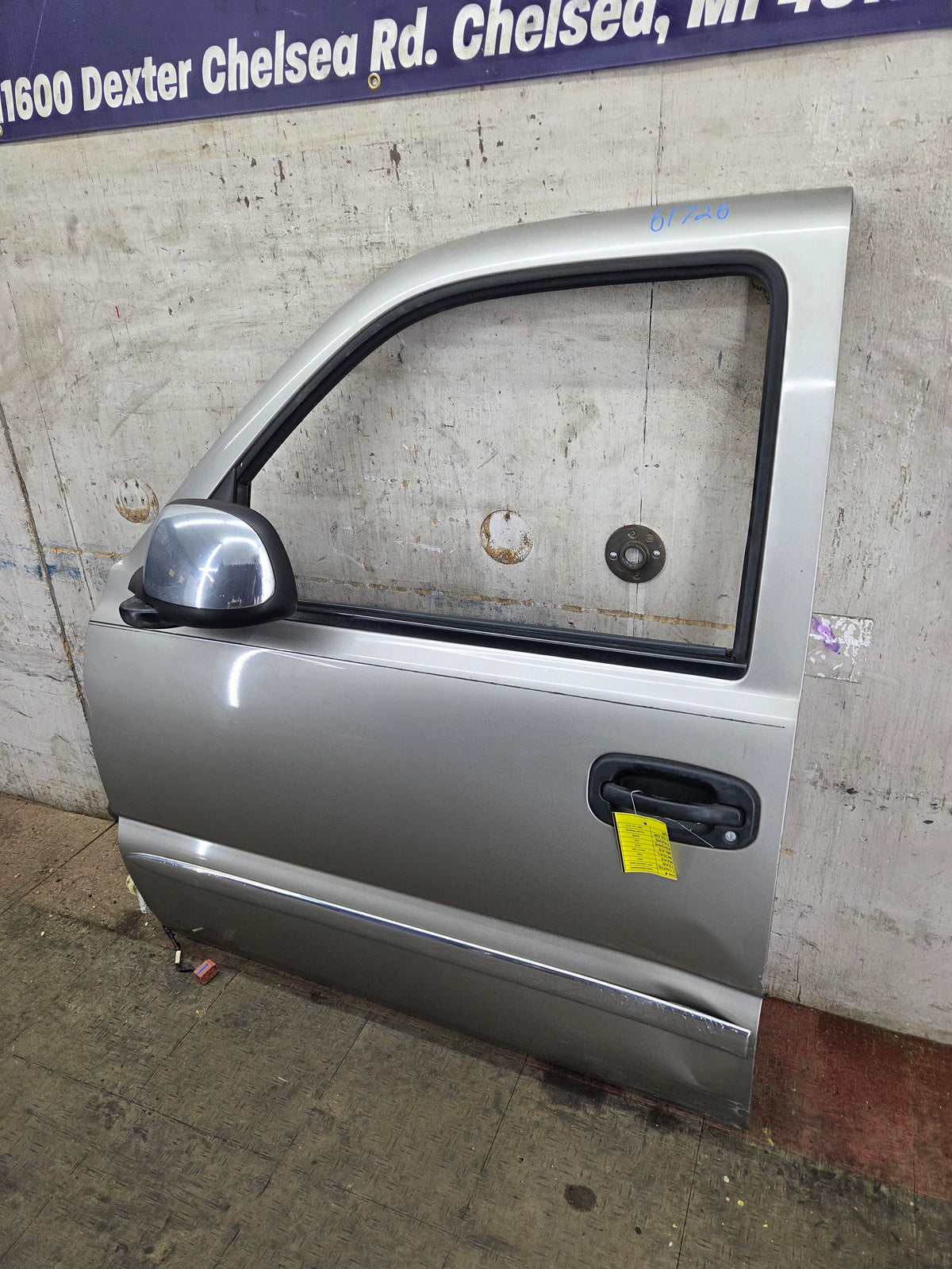 1999-2006 Chevrolet Silverado / GMC Sierra 1500 2500 3500 HD Front Driver Side Door LH