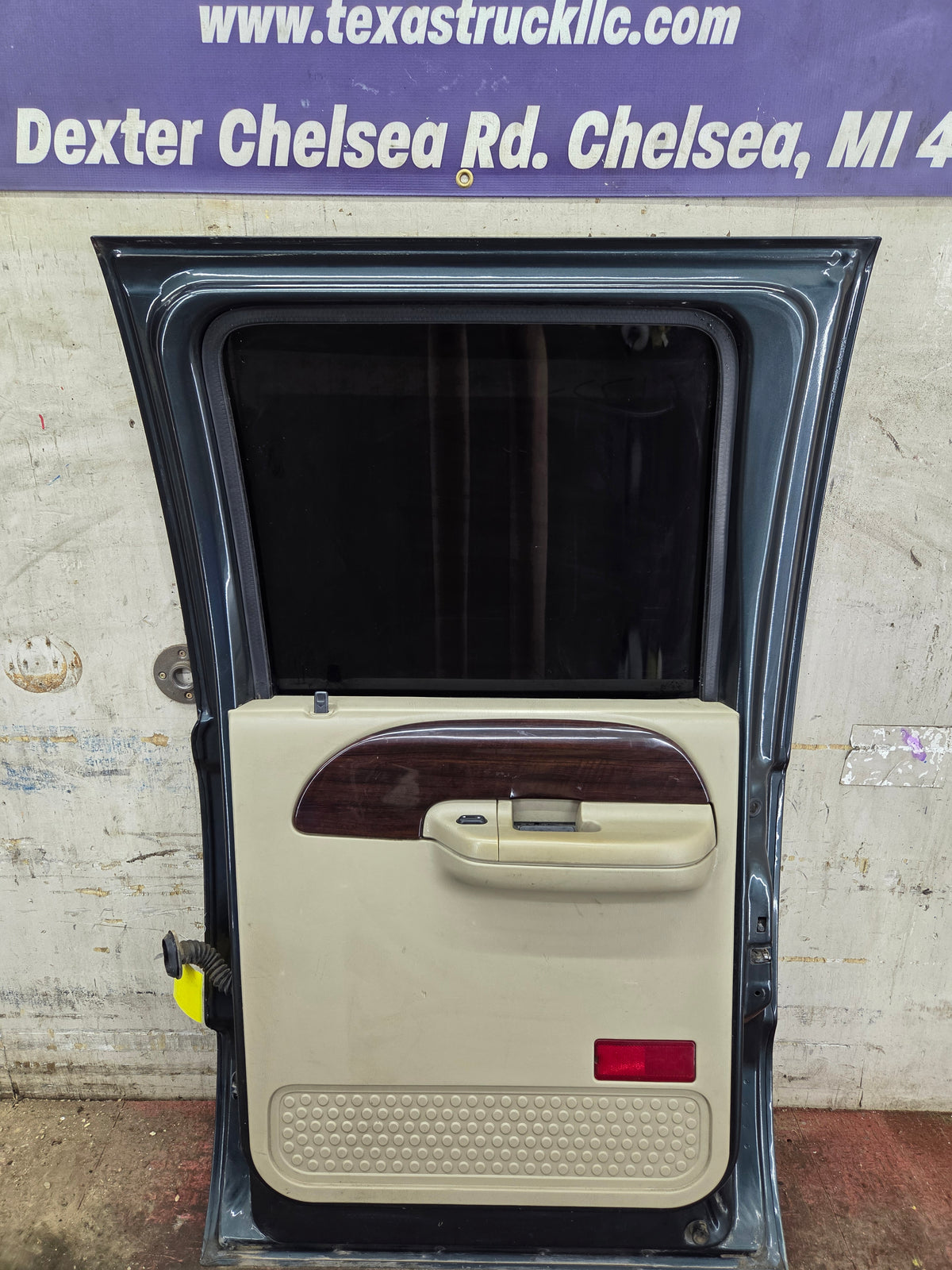 1999-2007 Ford Super Duty RH Passenger Side Rear Crew Cab Door F250 F350 F450 F550