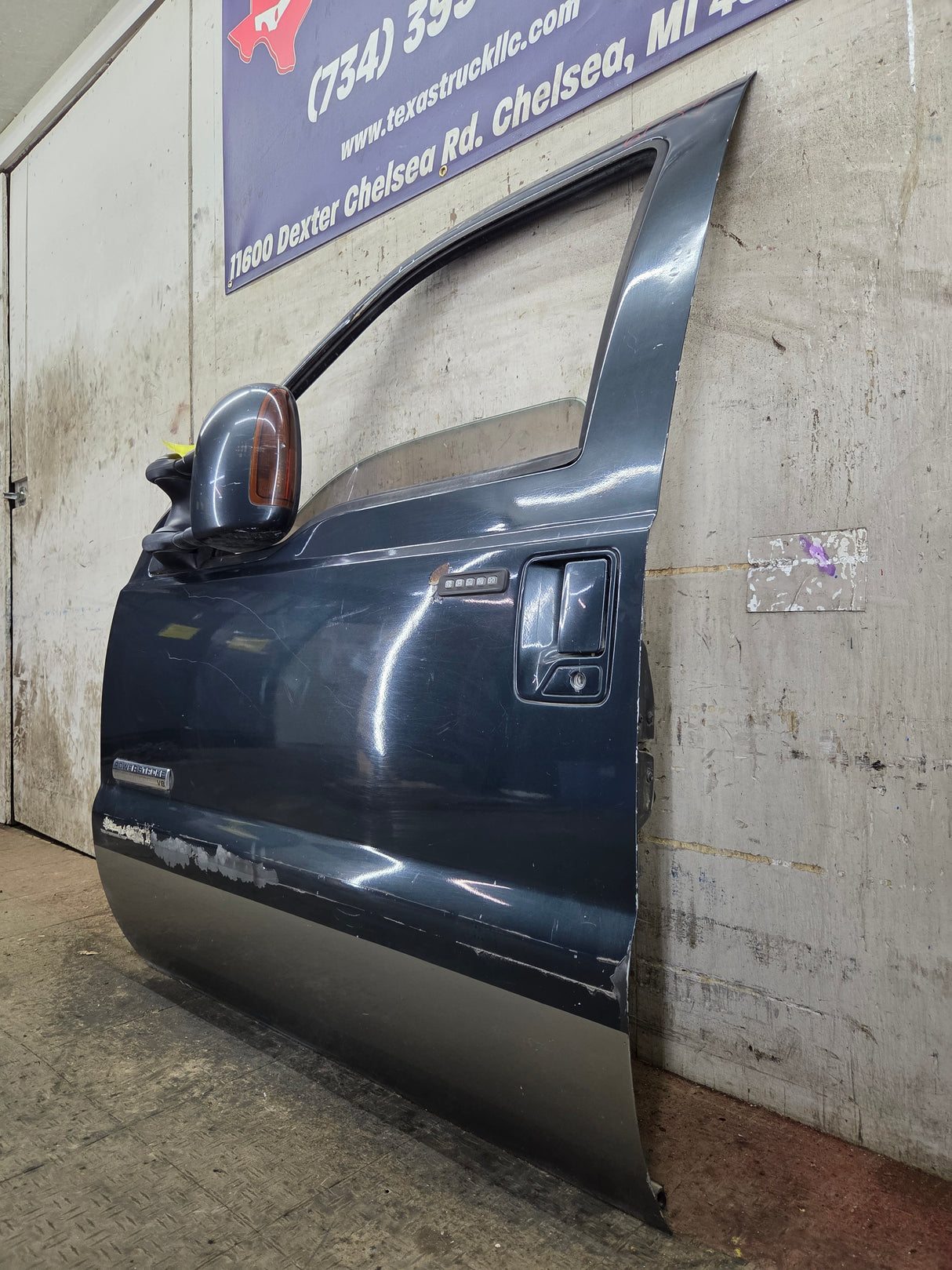 1999-2011 Ford Super Duty LH Driver Side Front Door F250 F350 F450 F550