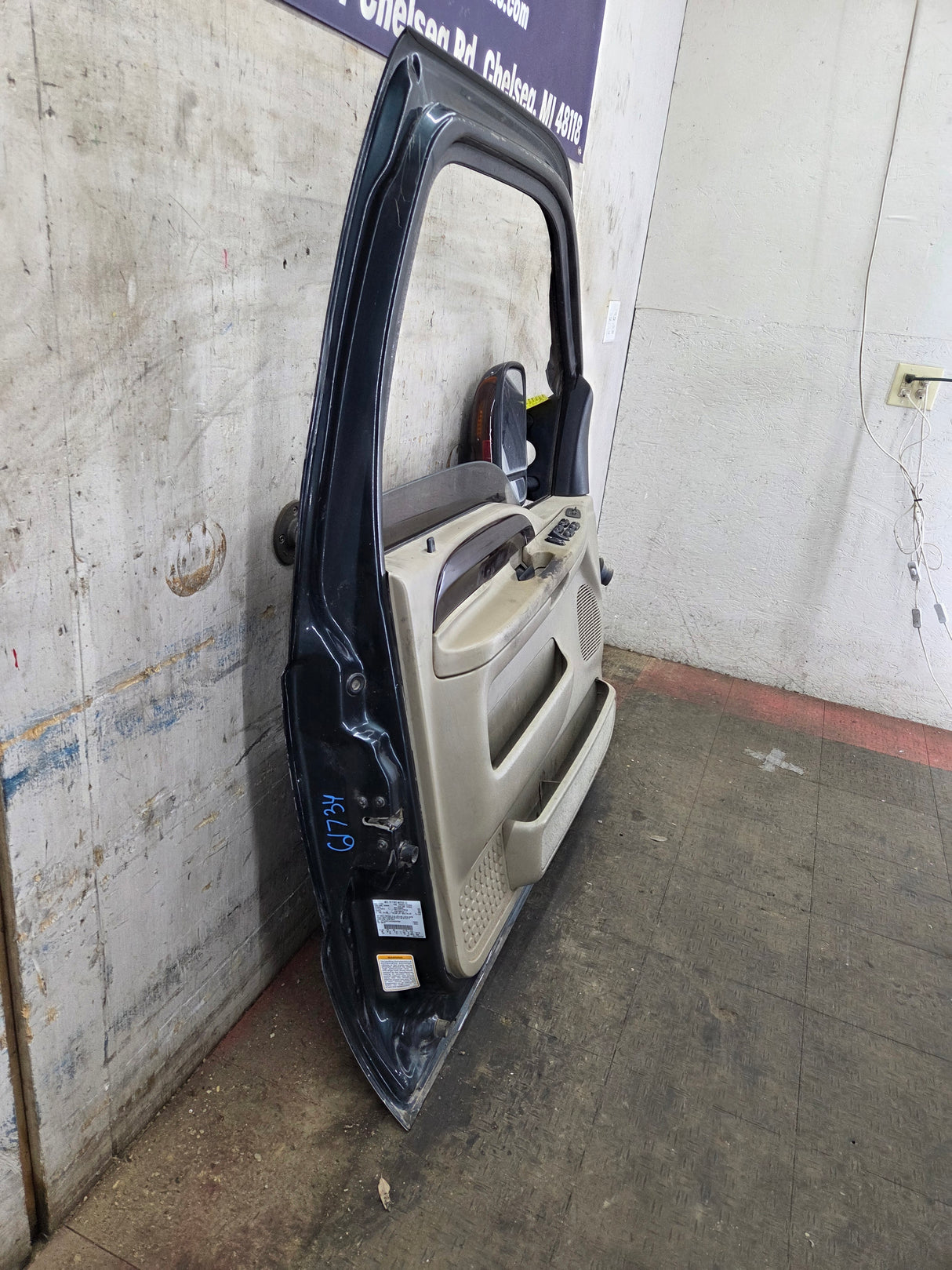 1999-2011 Ford Super Duty LH Driver Side Front Door F250 F350 F450 F550