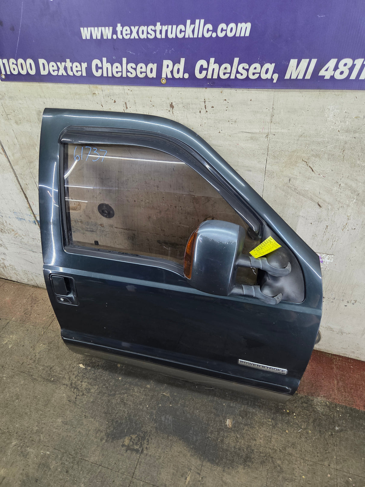 1999-2011 Ford Super Duty RH Passenger Side Front Door F250 F350 F450 F550