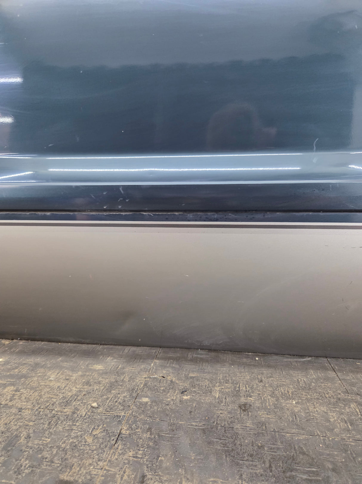 1999-2011 Ford Super Duty RH Passenger Side Front Door F250 F350 F450 F550