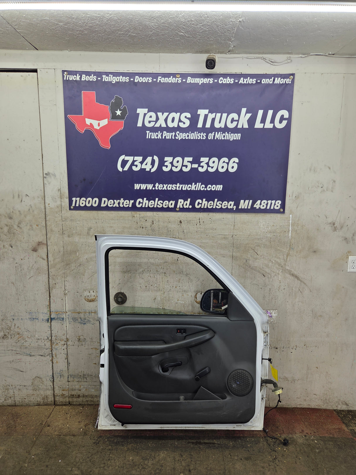 1999-2006 Chevrolet Silverado / GMC Sierra 1500 2500 3500 HD Front Driver Side Door LH