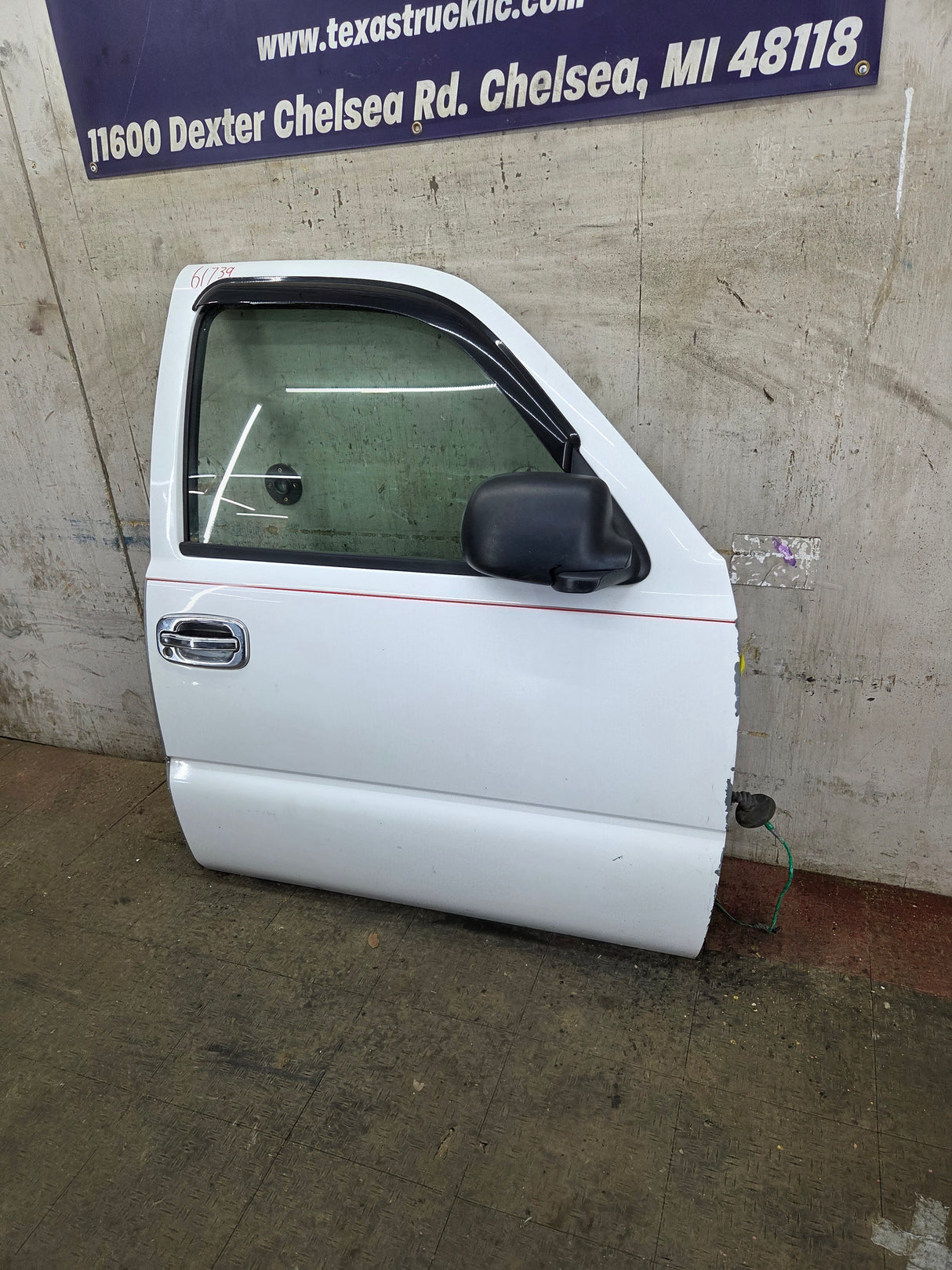 1999-2006 Chevrolet Silverado / GMC Sierra 1500 2500 3500 HD Front Passenger side Door RH