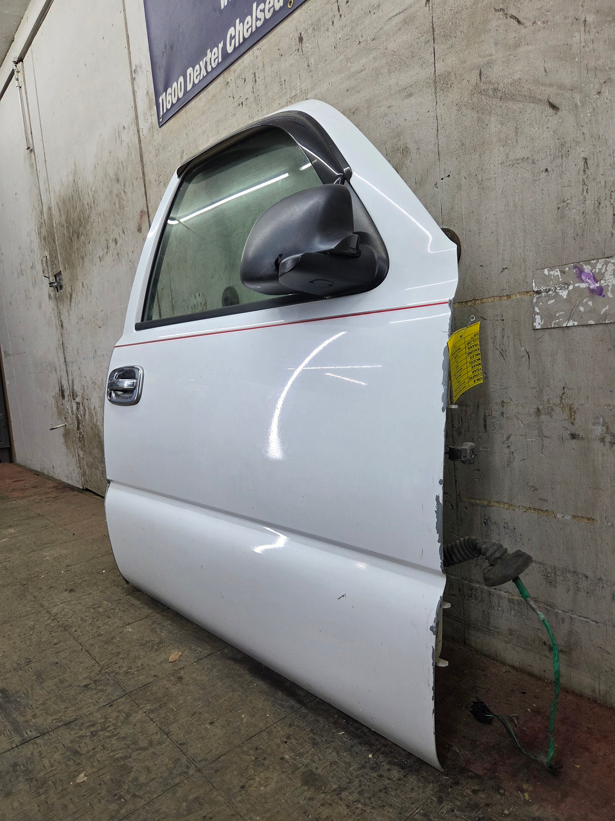 1999-2006 Chevrolet Silverado / GMC Sierra 1500 2500 3500 HD Front Passenger side Door RH