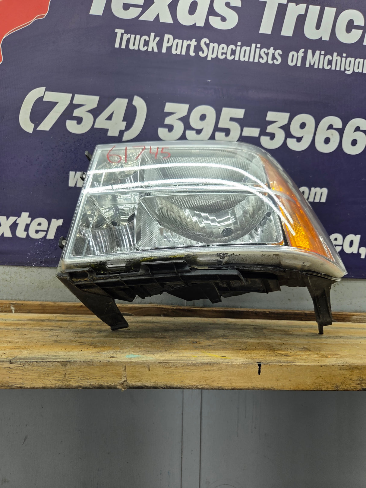 2007-2013 Chevrolet Silverado 1500 2500 3500 LH Driver Side Halogen Headlight