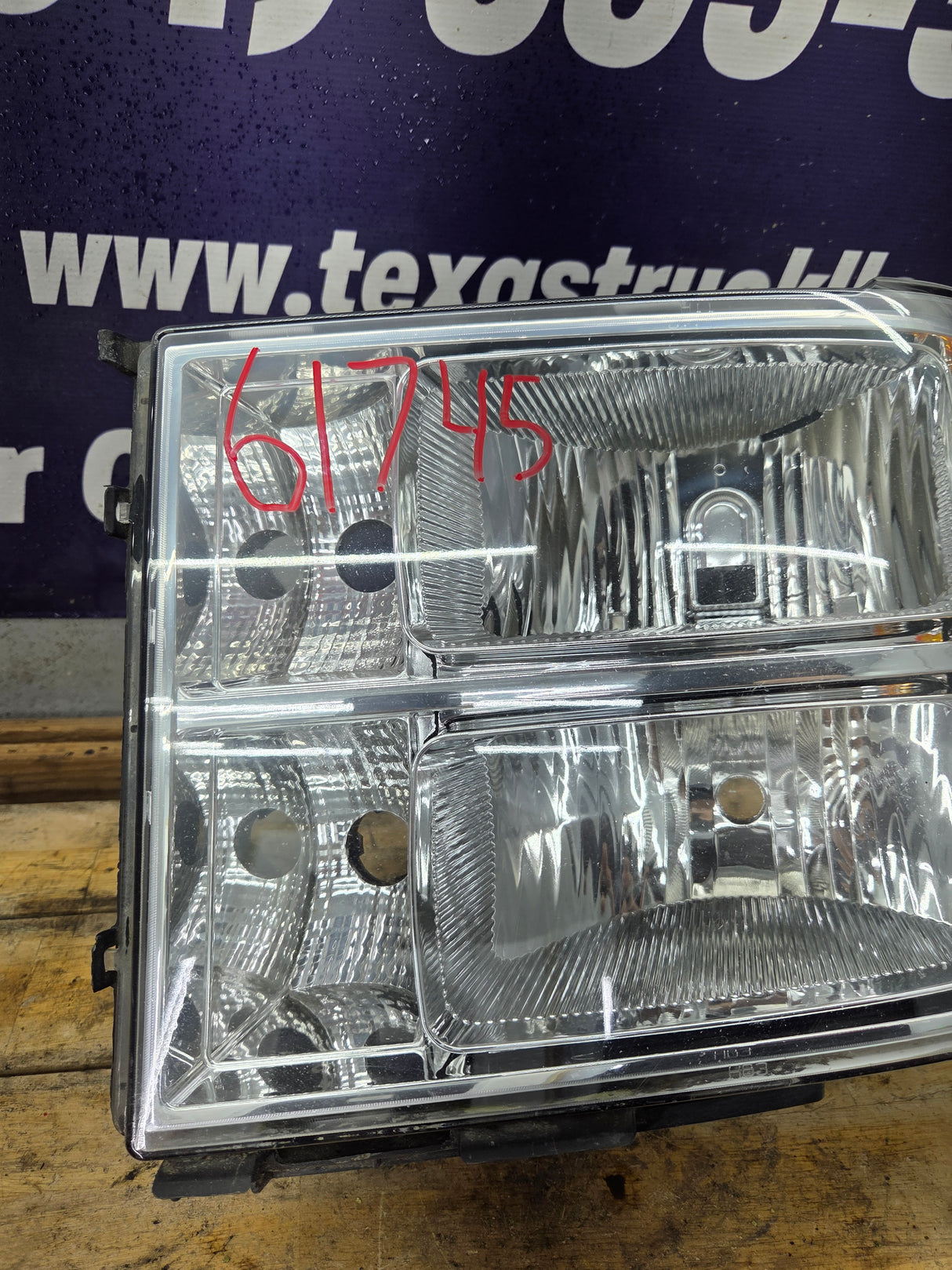 2007-2013 Chevrolet Silverado 1500 2500 3500 LH Driver Side Halogen Headlight