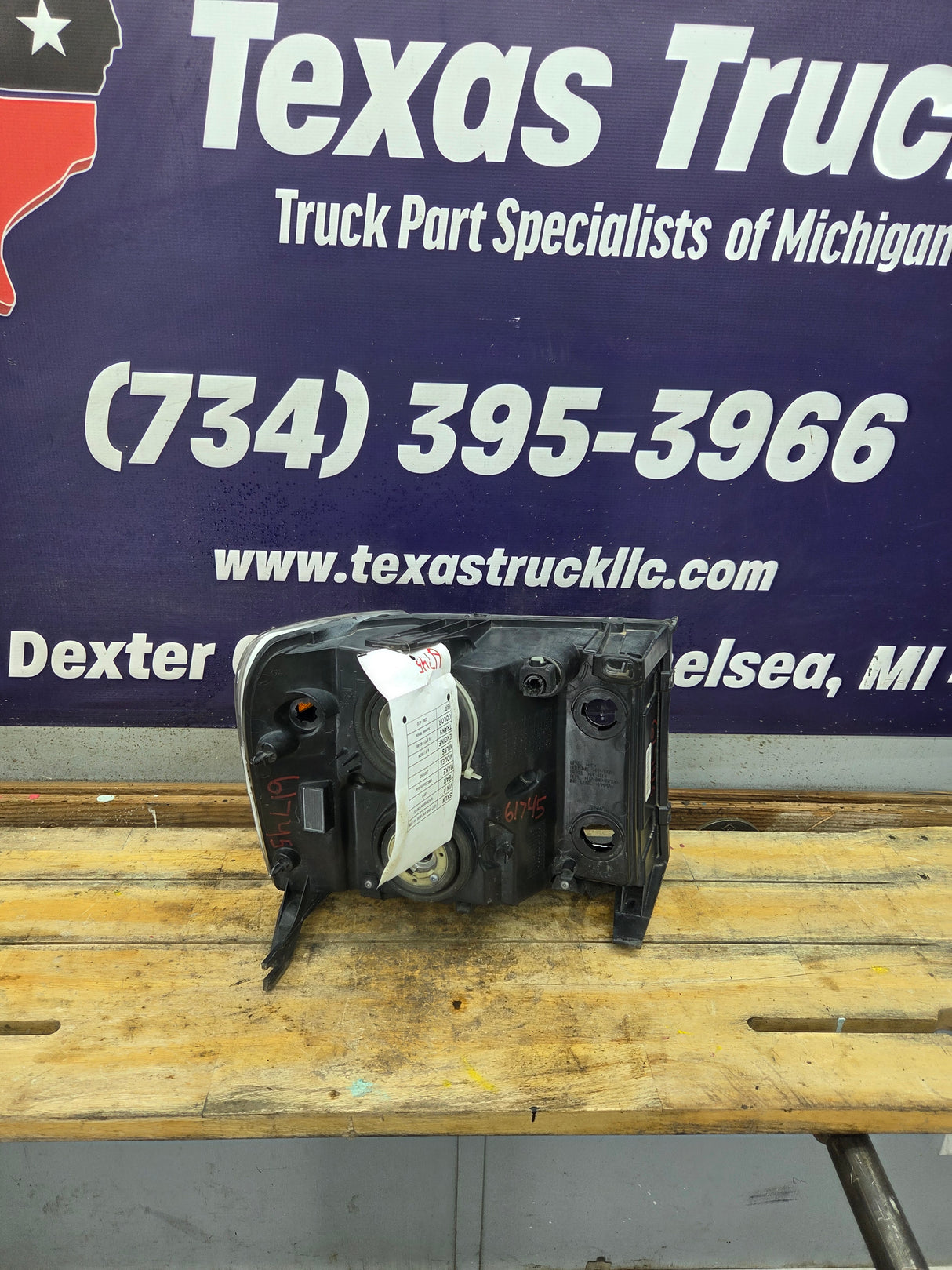 2007-2013 Chevrolet Silverado 1500 2500 3500 LH Driver Side Halogen Headlight