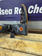 1999-2004 Ford Super Duty F250 F350 RH Passenger Side OEM Turn Signal Parking Light Assembly