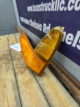 1999-2004 Ford Super Duty F250 F350 LH Driver Side OEM Turn Signal Parking Light Assembly