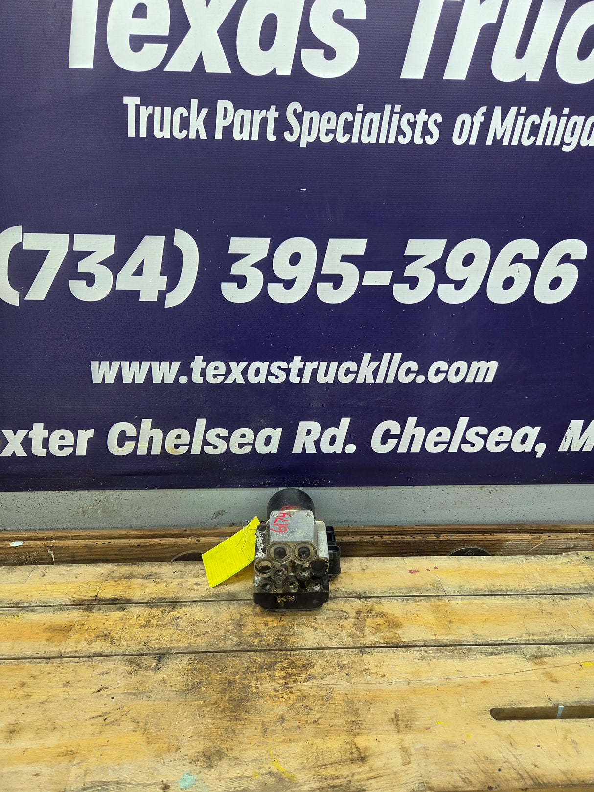 2001-2002 Chevrolet Silverado 1500 ABS Pump Module Control Assembly
