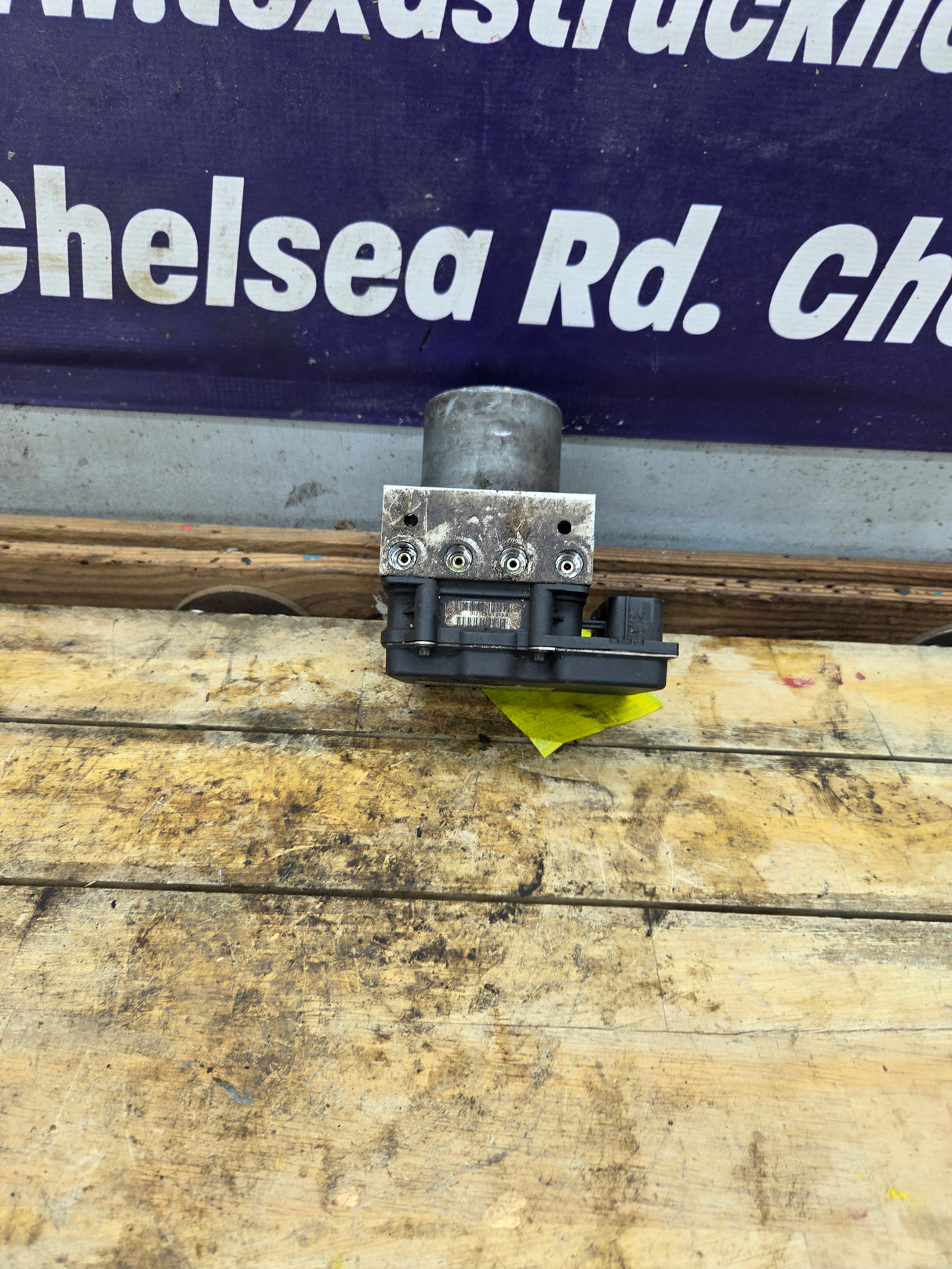 2009-2013 Chevrolet Silverado GMC 1500 ABS Pump Module Control Assembly