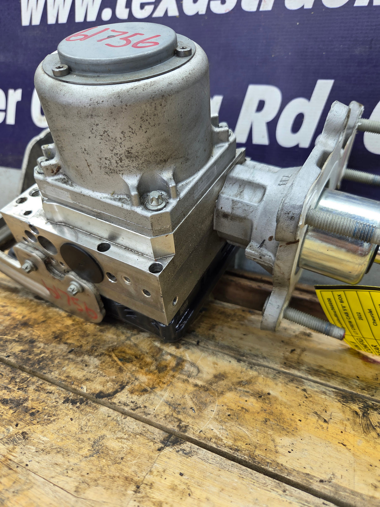 2022 Chevrolet Silverado GMC Sierra 1500 ABS Pump Module - 85544994