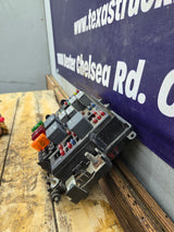 1999-2002 Chevrolet Silverado / GMC Sierra 1500 Engine Bay Fuse Box
