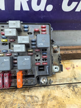 1999-2002 Chevrolet Silverado / GMC Sierra 1500 Engine Bay Fuse Box