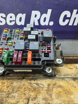 1999-2002 Chevrolet Silverado / GMC Sierra 1500 Engine Bay Fuse Box