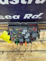 1999-2002 Chevrolet Silverado / GMC Sierra 1500 Engine Bay Fuse Box