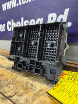 1999-2002 Chevrolet Silverado / GMC Sierra 1500 Engine Bay Fuse Box