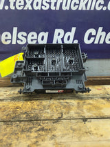 2003-2005 Chevrolet Silverado / GMC Sierra 1500 250 3500 Engine Bay Fuse Box - 15201928