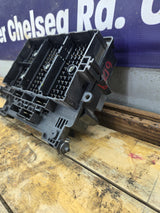 2003-2005 Chevrolet Silverado / GMC Sierra 1500 250 3500 Engine Bay Fuse Box - 15201928