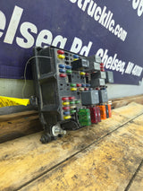 1999-2002 Chevrolet Silverado / GMC Sierra 1500 Engine Bay Fuse Box
