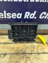 1999-2002 Chevrolet Silverado / GMC Sierra 1500 Engine Bay Fuse Box