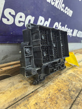 1999-2002 Chevrolet Silverado / GMC Sierra 1500 Engine Bay Fuse Box
