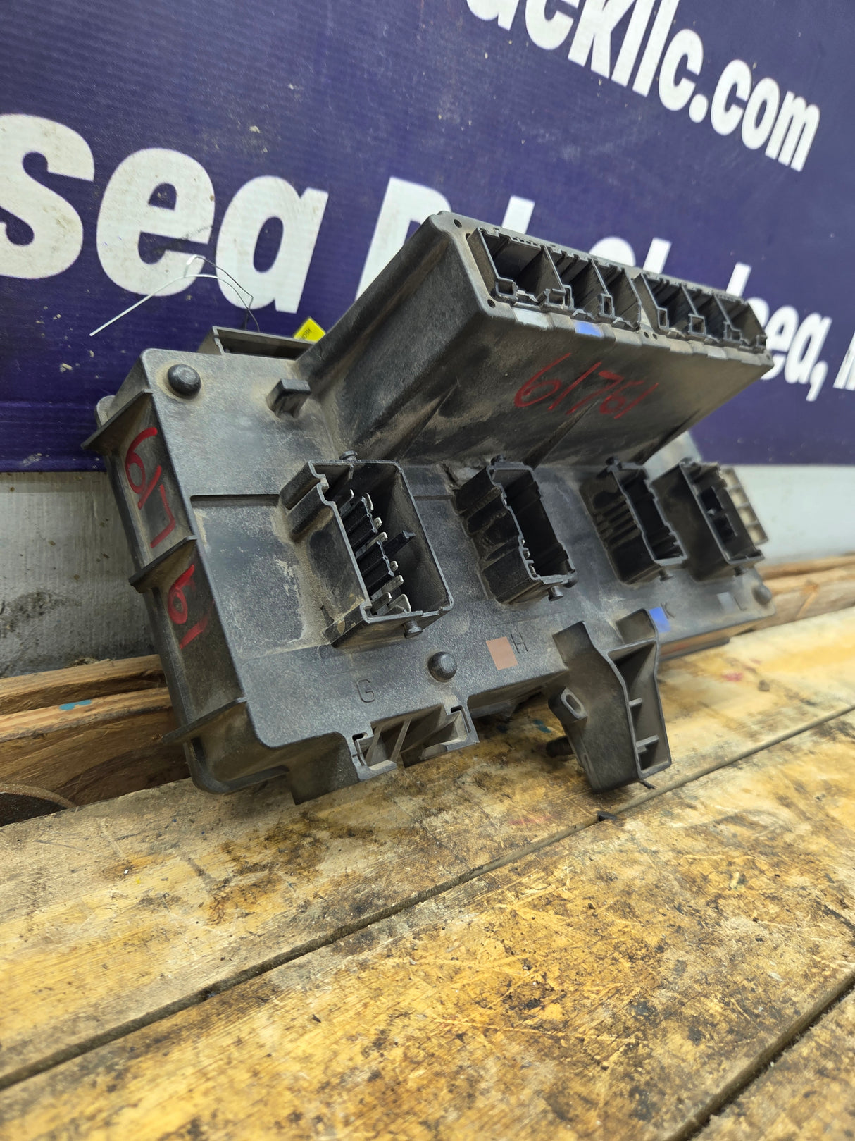 2006 Dodge Ram 1500 2500 4.7L Totally Integrated Power Module Fuse Box - P56049888AL