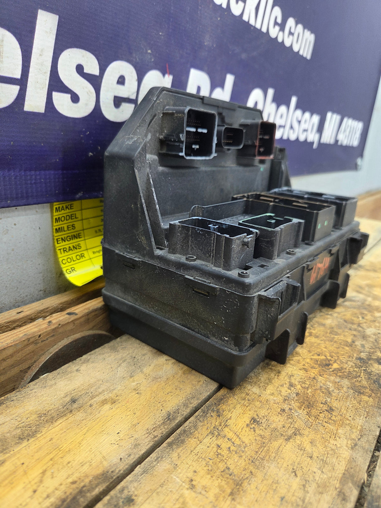 2012 Dodge Ram 1500 5.7L Hemi Totally Integrated Power Module Fuse Box 68089323AE