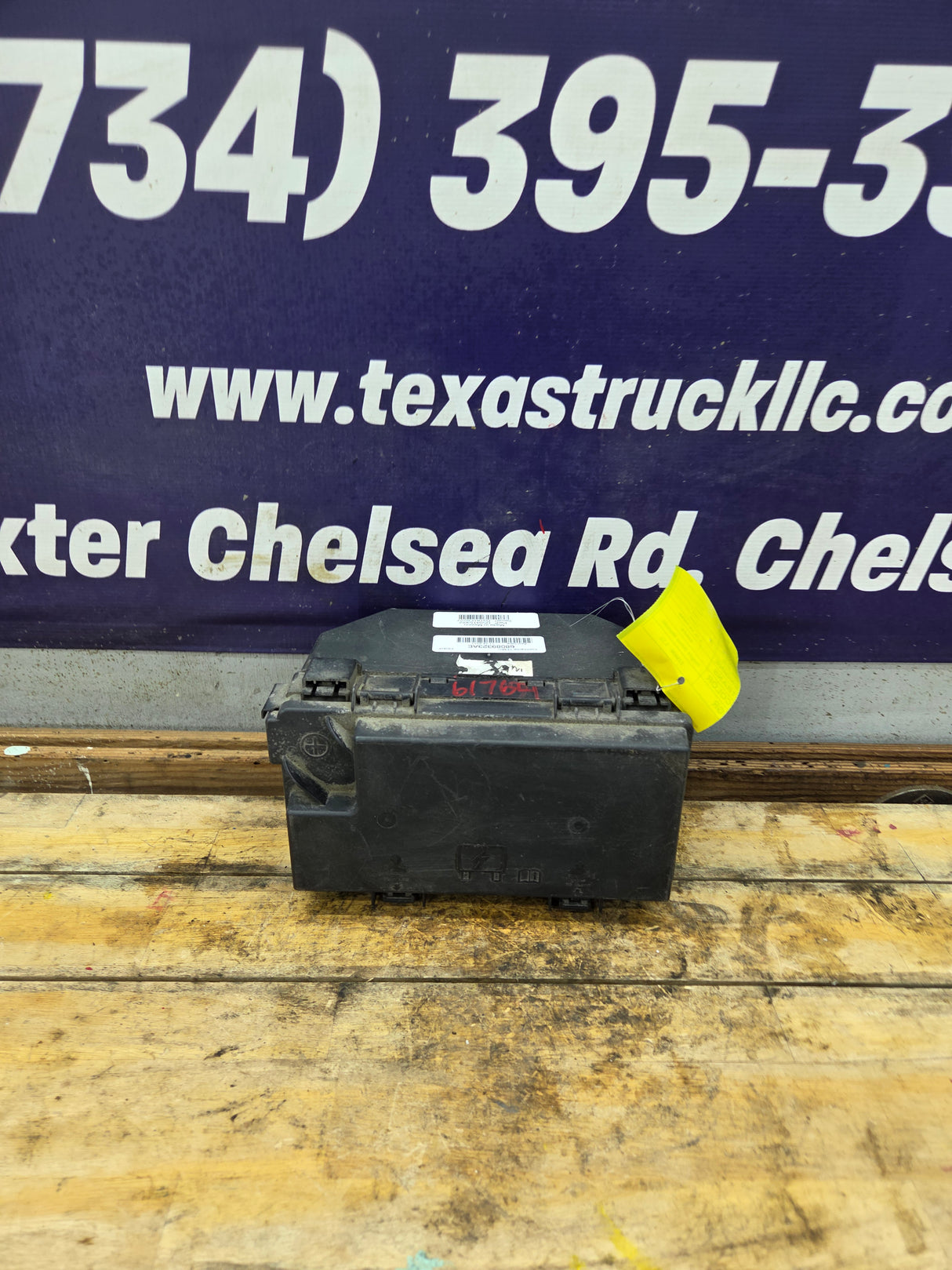 2012 Dodge Ram 1500 5.7L Hemi Totally Integrated Power Module Fuse Box 68089323AE