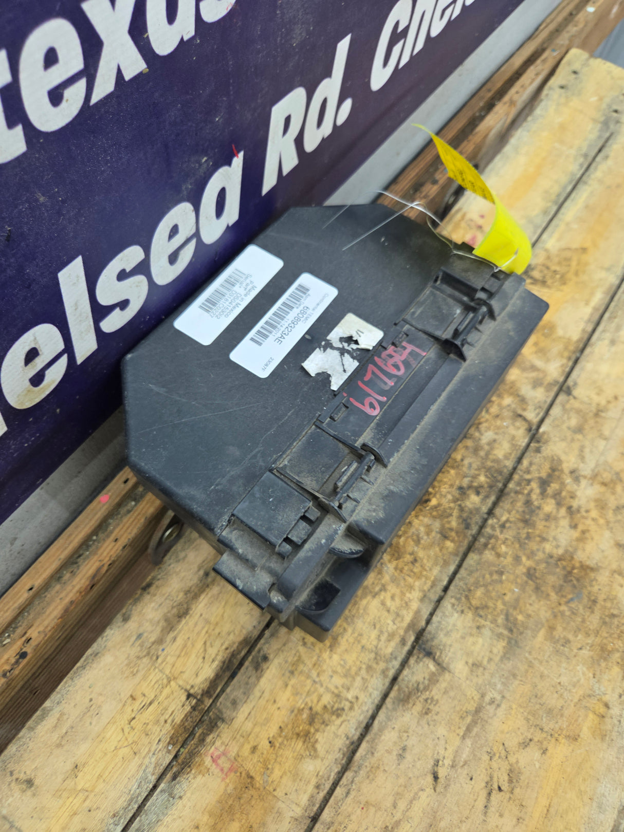 2012 Dodge Ram 1500 5.7L Hemi Totally Integrated Power Module Fuse Box 68089323AE