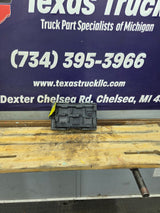 2007-2009 Chevrolet Silverado / GMC Sierra 1500 2500 3500 Engine Bay Fuse Box
