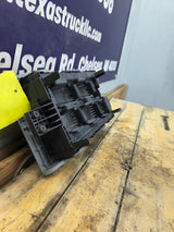 2007-2009 Chevrolet Silverado / GMC Sierra 1500 2500 3500 Engine Bay Fuse Box