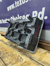 2007-2009 Chevrolet Silverado / GMC Sierra 1500 2500 3500 Engine Bay Fuse Box