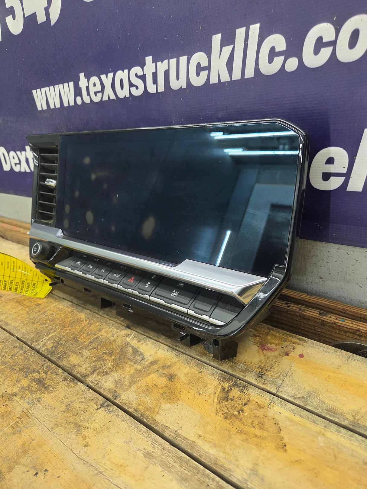 2022-2024 Chevrolet Silverado 1500 13.4"GPS Radio Display Screen - 86825017