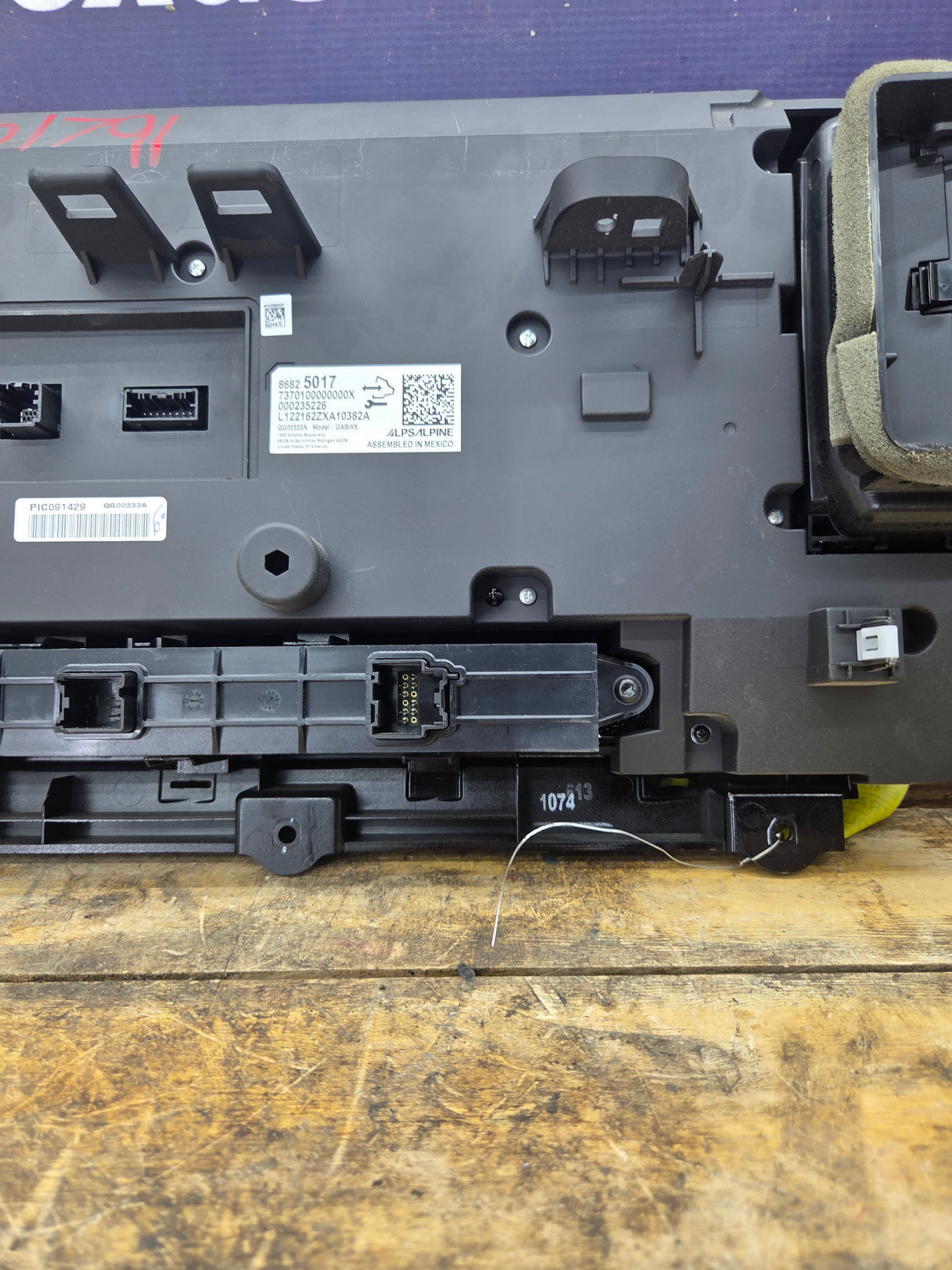 2022-2024 Chevrolet Silverado 1500 13.4"GPS Radio Display Screen - 86825017