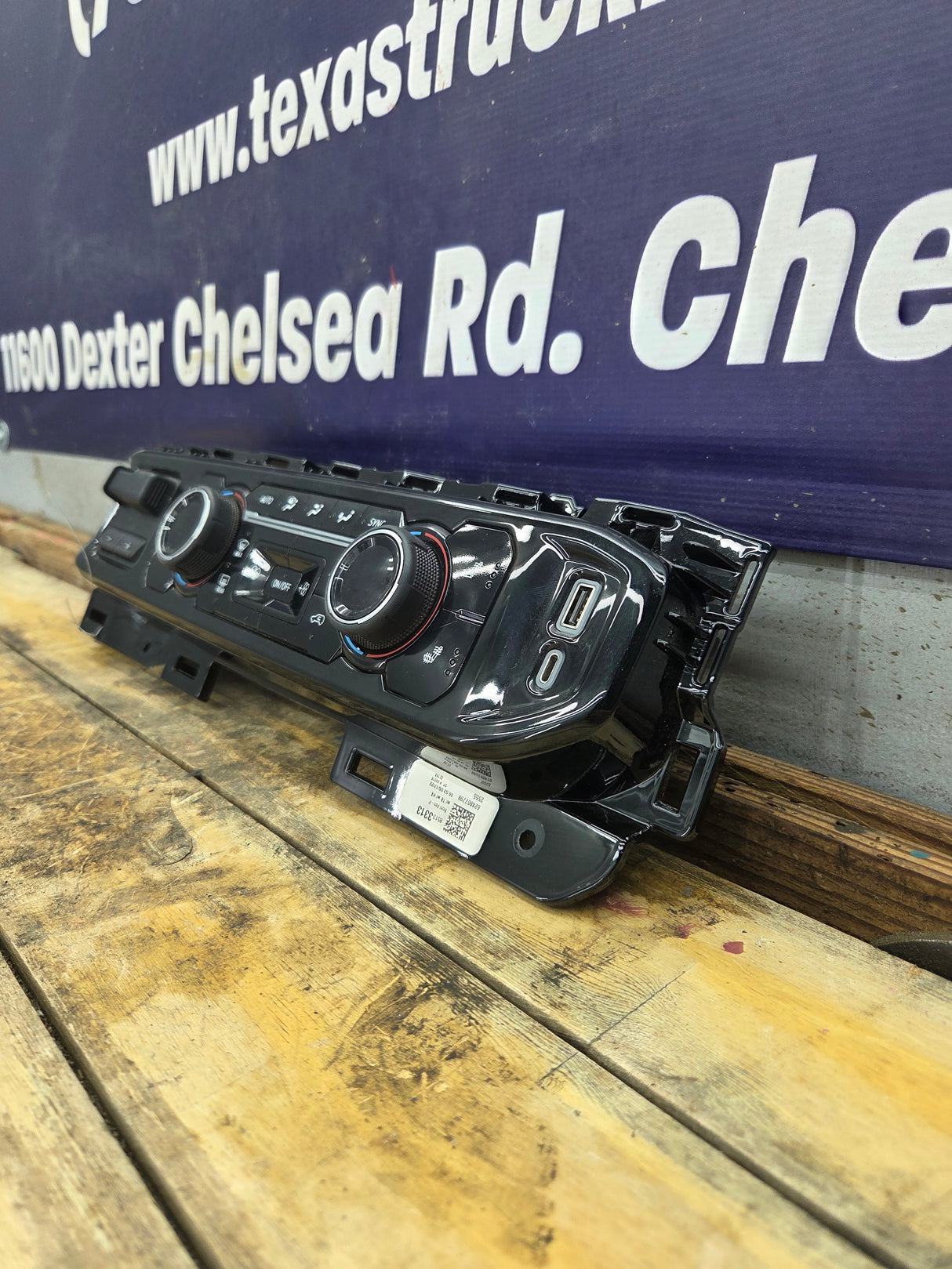 2022 Chevrolet Silverado 1500 HVAC Temperature / Climate Control unit - 86823770